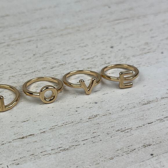 💕 NWOT Gold Tone L O V E Midi Ring Set Size 3 - 3.5 LOVE Stacking Rings - Picture 13 of 14